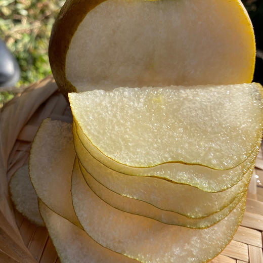 【云南玉雪蜜香红梨】又叫木梨 深山现摘现发 酸甜可口 清爽多汁 外皮黄中带红 颜色亮丽 4种规格任选 商品图4