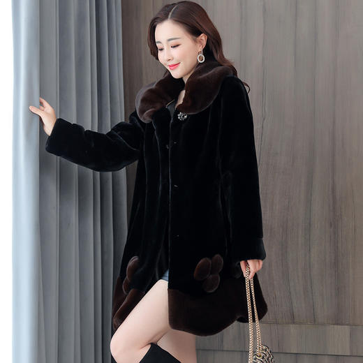 秋冬新款韩版时尚宽松遮肚显瘦水貂绒外套货号ny9103