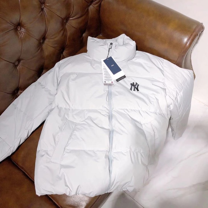 mlbny刺绣字母大标加厚蓬松羽绒服男女同款四色
