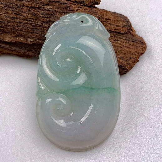 派瑞翡翠 翡翠挂件 糯种 春带彩 商品图0