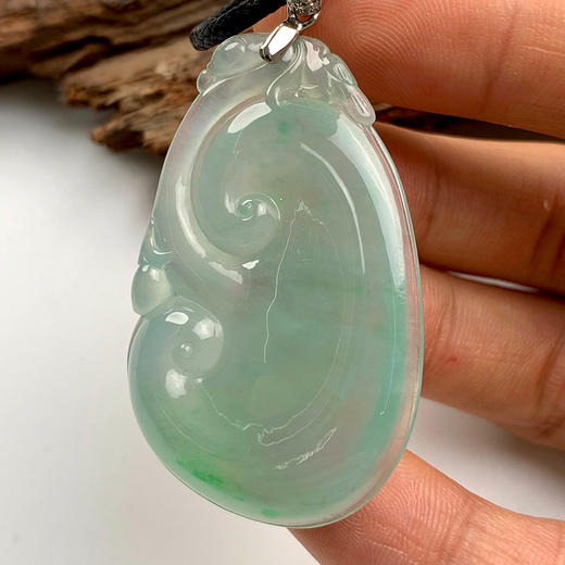 派瑞翡翠 翡翠挂件 糯种 淡绿色 商品图2