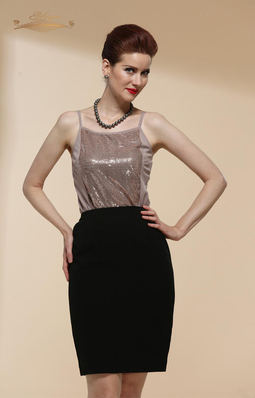 【特惠】YIQU |“暧昧”吊带衣（米红） 商品图0