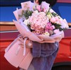 幸福相伴   粉色绣球，6朵粉玫瑰，6朵紫玫瑰，桔梗，尤加利，黄莺，小雏菊搭配（3029） 商品缩略图0