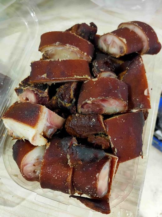 乡里自家熏的腊猪脚 3斤，价格是按3斤计算的，多退少补 商品图3