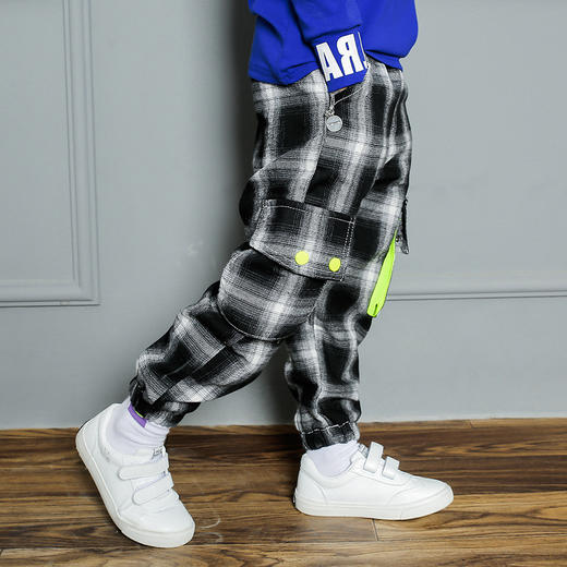 YBFS-k6039新款男童时尚气质休闲加绒加厚格子工装裤TZF 商品图3