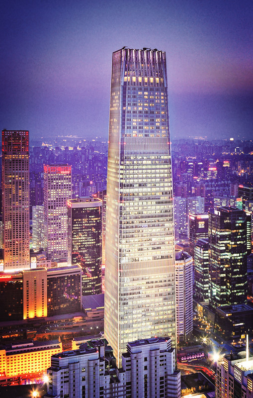 国贸大酒店雄踞于81层国贸大厦的上层部分,坐落于国贸商城之上,是闻名