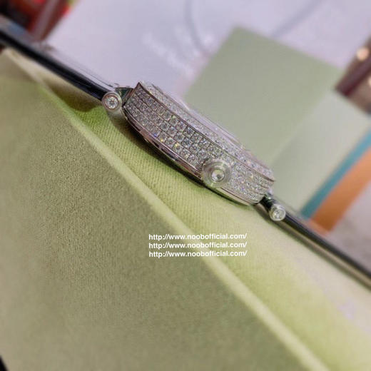 🆚“市场独家一比一38mm尺寸”VCA factory出品✨品牌： Van Cleef & Arpels •梵克雅宝™系列：日月星辰腕表机芯：🇨🇭瑞士机芯尺寸：38 mm 商品图2