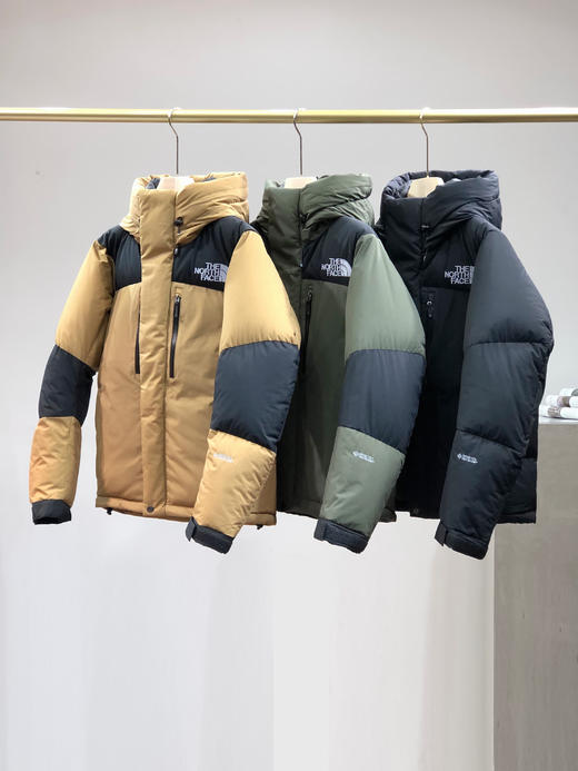 北面三色连帽短款鹅绒服 商品图0