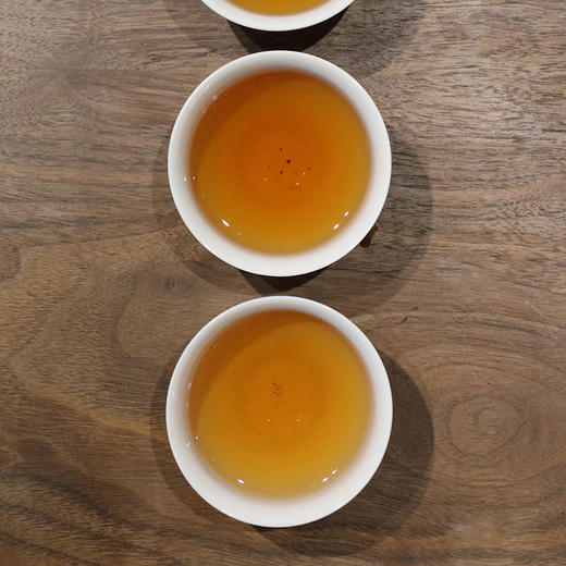 1999年8582公章生饼357g 商品图1