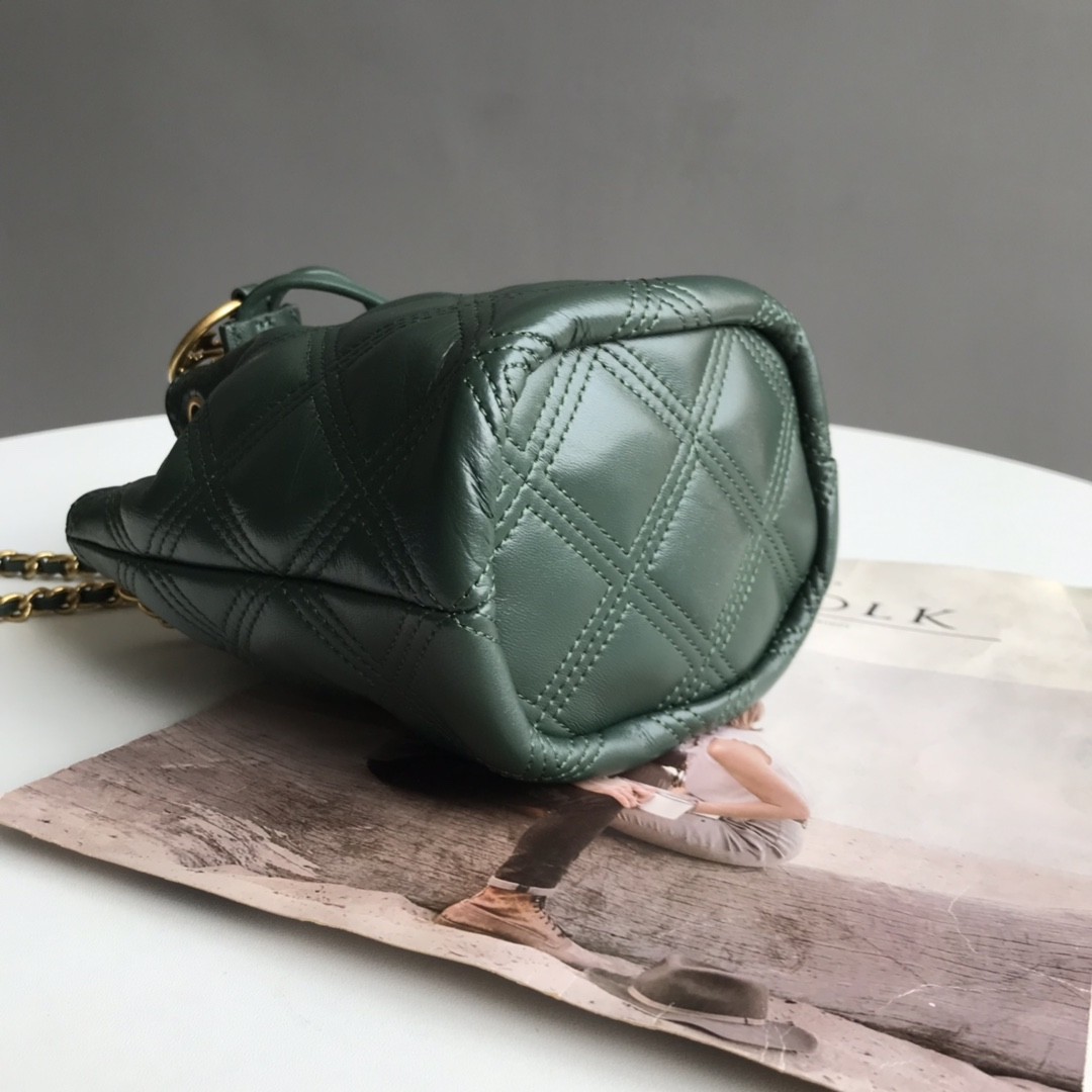 1203005 tb小羊皮迷你水桶包,菱格绣线小羊皮,手感超软