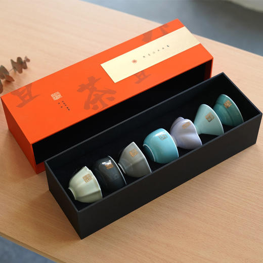 【西泠印社】 且茶且印茶具茶饼七任社长元素印章杯礼盒套装 商品图1