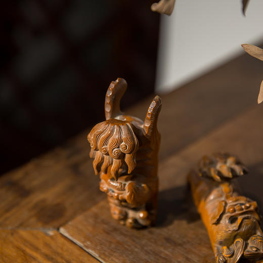 清代  黄杨木雕太师少师镇纸（一对） 商品图2