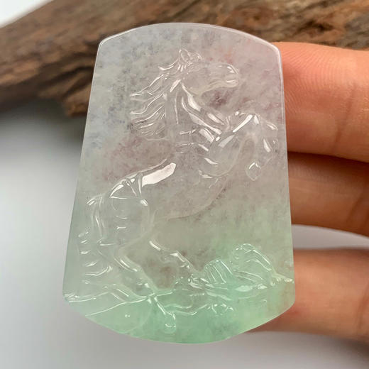 派瑞翡翠 翡翠挂件 糯种 淡绿色 商品图2