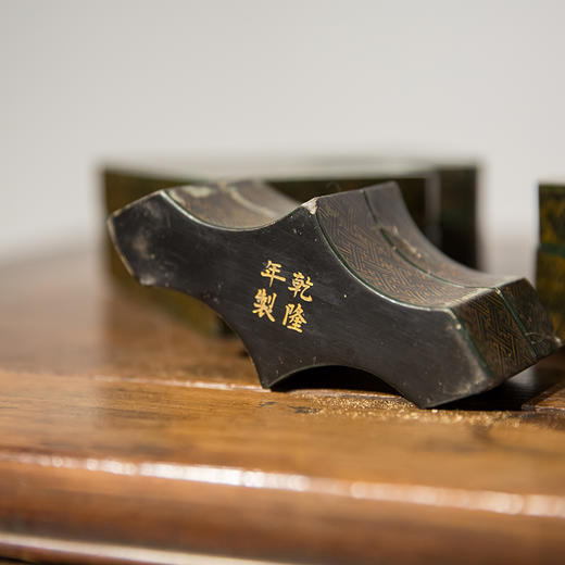 清乾隆 大漆描彩方胜盒 商品图5