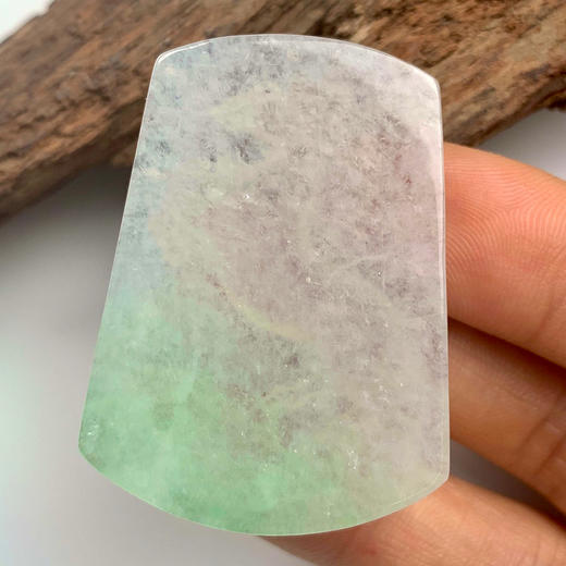 派瑞翡翠 翡翠挂件 糯种 淡绿色 商品图1