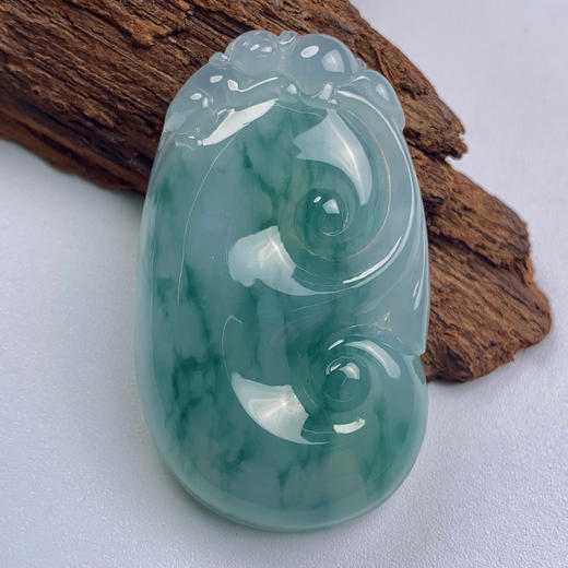 派瑞翡翠 翡翠挂件 糯种 飘蓝花 商品图0