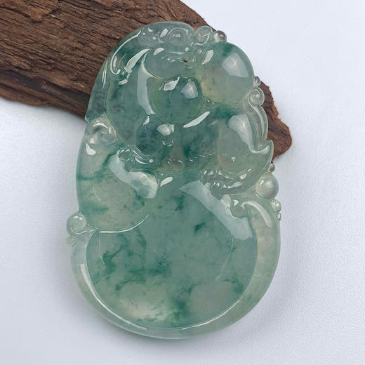 派瑞翡翠 翡翠挂件 糯冰种 飘蓝花 商品图1
