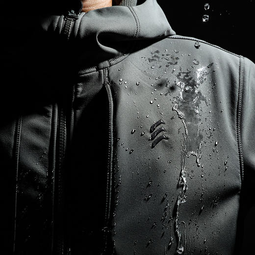 防卫者PLUS全新软壳-女款 商品图5