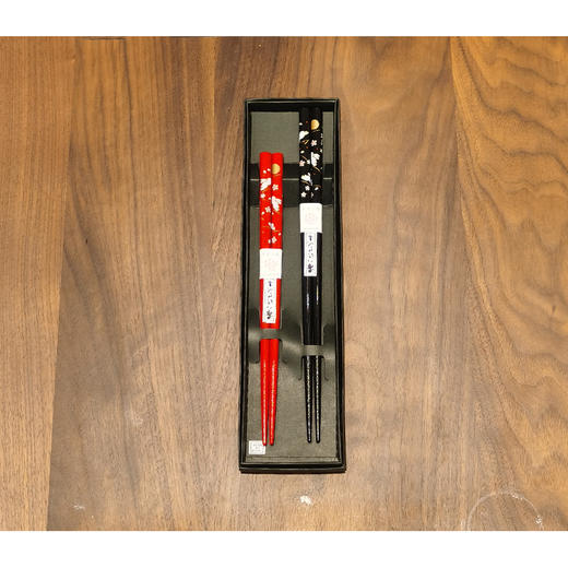 日本进口石田天然木日式情侣筷子尖头防滑个性创意家用防滑送礼 商品图5