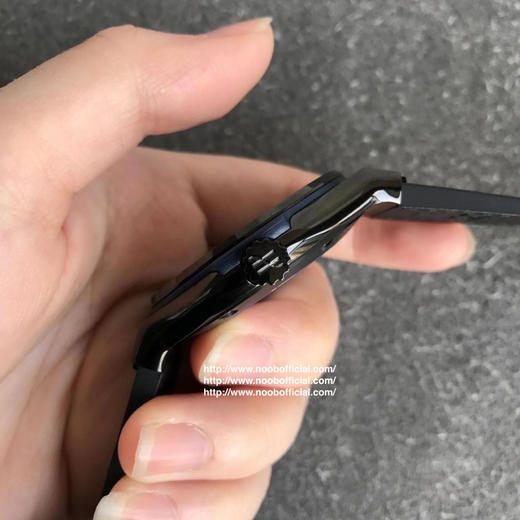 复刻新高度：恒宝经典融合系列，原版1:1开模，耗时13个月，技术突破三大亮点：1⃣：表壳采用同正品一致的钛金属打造而成，此款乃抛光拉丝面 商品图2