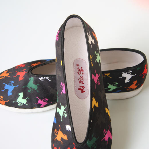 内联升女鞋春夏手工单鞋千层底文创马踏飞燕真丝印花小元口布鞋8296A 商品图7