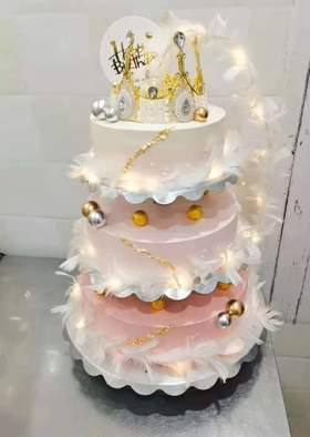 多层蛋糕：皇冠羽毛