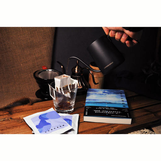 活在鱼缸里的她 商品图4