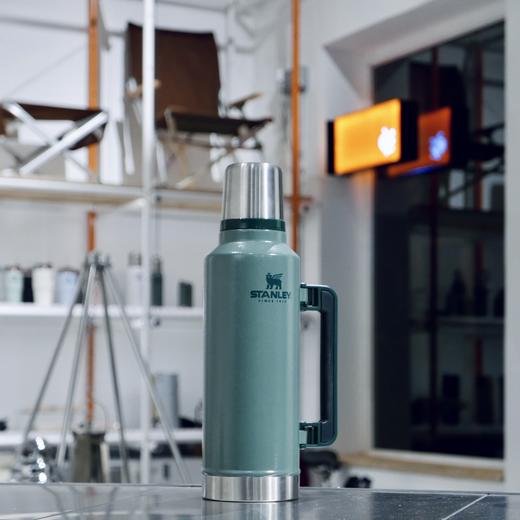 Stanley 保温壶 锤纹绿 商品图0