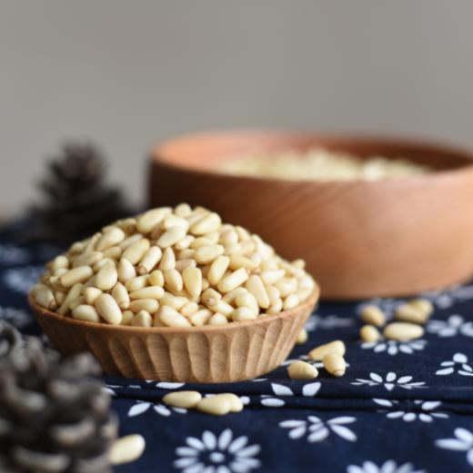 长白山 野生红松子仁 不用剥壳  颗颗都是原色 非油炸、非漂白 240g 商品图2