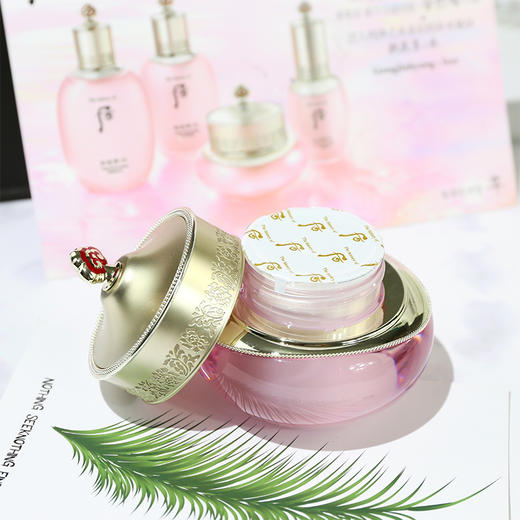 【深层补水】Whoo后 拱辰享水妍护肤套盒   温和维稳 补水保湿 水150ml 乳110ml 面霜30ml 商品图4