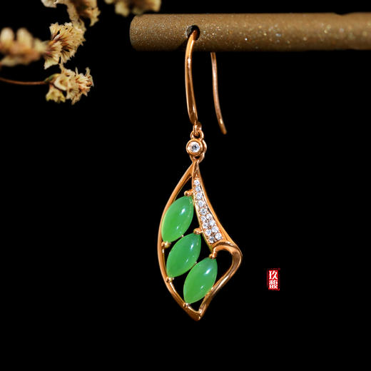 18K玫瑰金和田玉（碧玉）镶钻耳饰--卷珠帘 4*7mm/苹果绿/总长37mm 商品图4