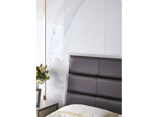 Cortona 床 商品图4