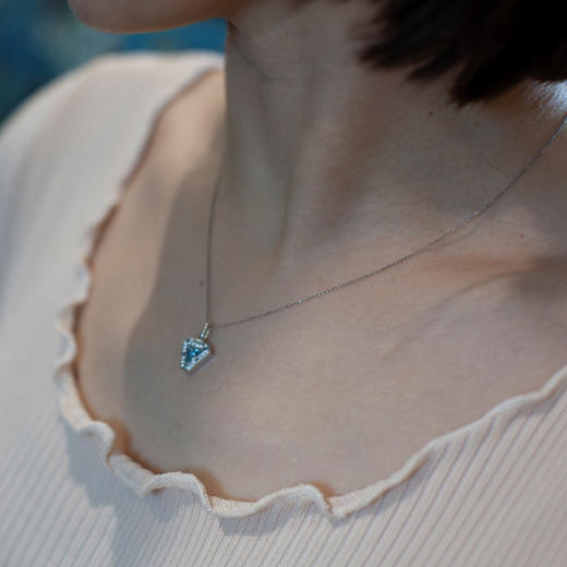 鹿鸣 有心18K白金项链锁骨钻石简约吊坠镶托帕石情人节新年送女友 商品图3