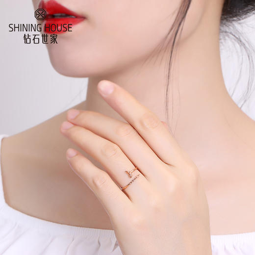 【时尚K金】钻石世家 18K金戒指 银杏开口戒指 人鱼尾巴造型戒指 开口素戒戒指 不规则戒指 尾戒叠戴戒指 简约时尚女戒（约1.07±0.1克） 商品图5