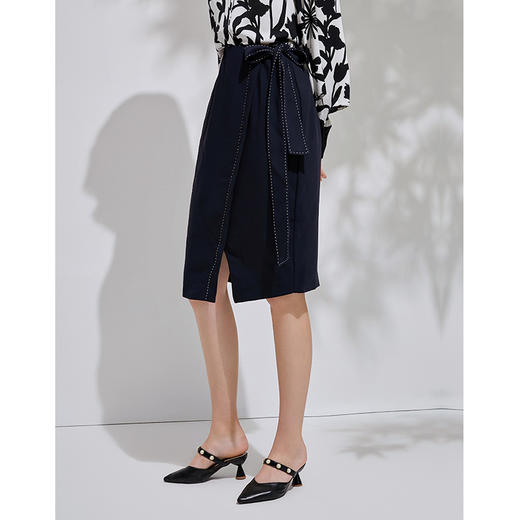 EITIE爱特爱春季新款时尚通勤百搭洋气显瘦包臀开叉半身裙女6106802 商品图3