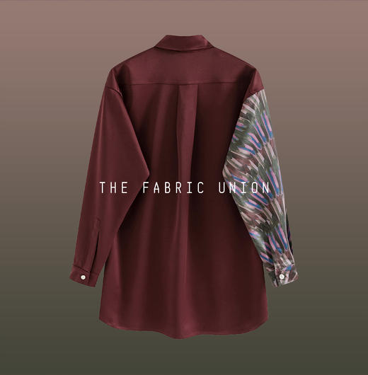 THE FABRIC UNION 印花中性缎面衬衫 & 印花缎面系带假日裹裙 商品图2