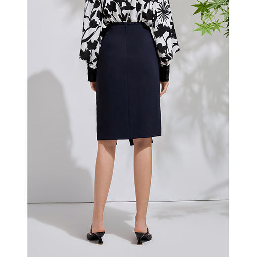 EITIE爱特爱春季新款时尚通勤百搭洋气显瘦包臀开叉半身裙女6106802 商品图4