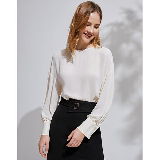 EITIE爱特爱春季新款知性时尚垂感舒适显瘦百搭女上衣6113816 商品图4