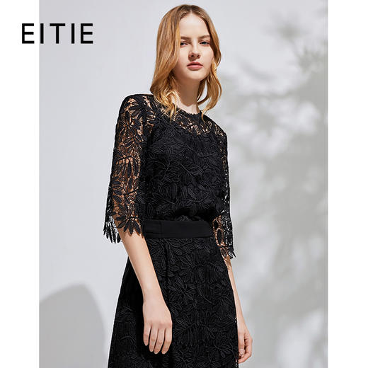 EITIE爱特爱春季新款优雅气质钩花蕾丝镂空显瘦两件套女上衣6113840 商品图0