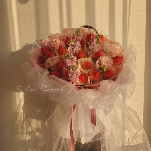 甜甜的爱 草莓粉色系花束 商品图0