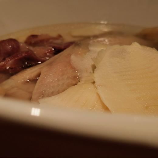 【私房腌笃鲜 ｜食材组合】(山林散养母鸡半只+陈年火腿180g+春笋1份） 商品图4