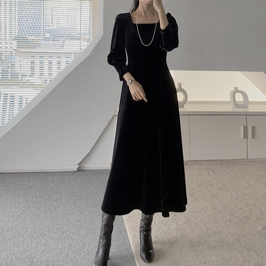 长款气质收腰黑色方领丝绒连衣裙 商品图0