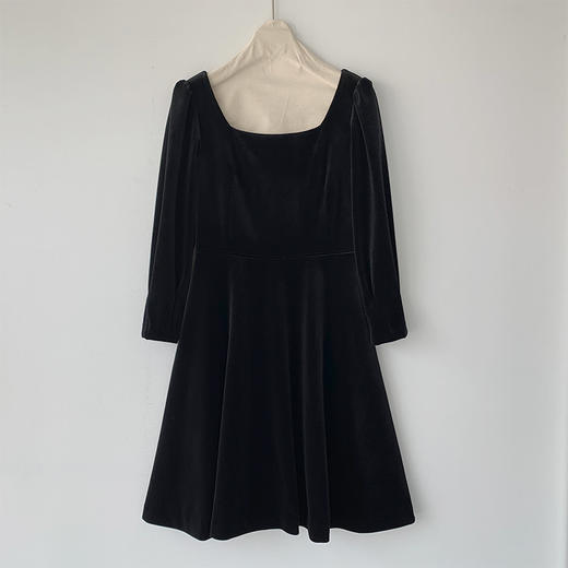 短款气质收腰黑色方领丝绒连衣裙 商品图4