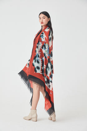 艺术家系列丨 金山农民画《吉祥猪》印花羊绒围巾 SJS15P695N