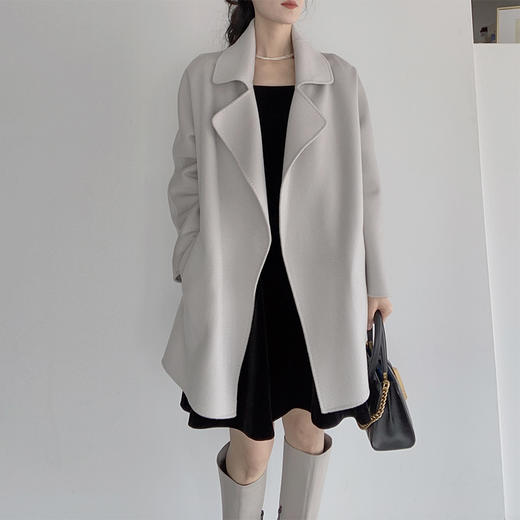 短款气质收腰黑色方领丝绒连衣裙 商品图5