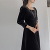 长款气质收腰黑色方领丝绒连衣裙 商品缩略图4