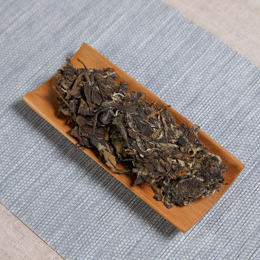 自家系列丨2017年 务本 白牡丹 650g砖 商品图4