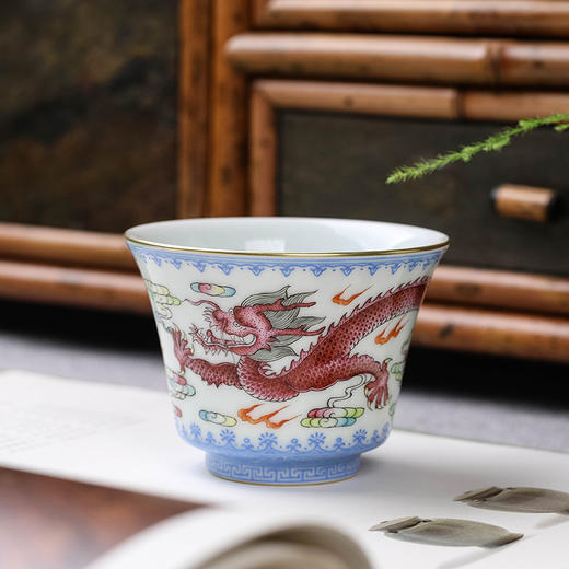 蓝边珐琅彩云龙纹马蹄杯 商品图2