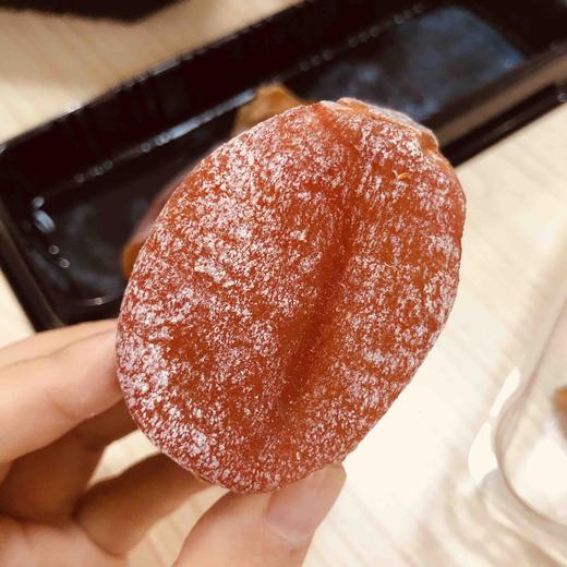 🏮 乐柿*柿饼，带你解锁柿饼世界，吃货一秒就沦陷[色][色]，咬一口，外皮带着嚼劲，裹着一层甜甜的柿霜，内里是入口即化的流心。入口甜蜜溏心裹满整个口腔，果肉香糯Q弹！ 商品图7