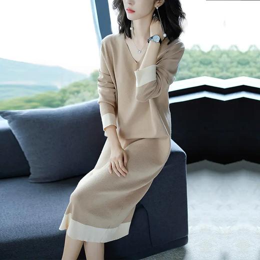 CCFS-58-C139新款时尚气质宽松V领长袖中长款针织连衣裙 商品图1